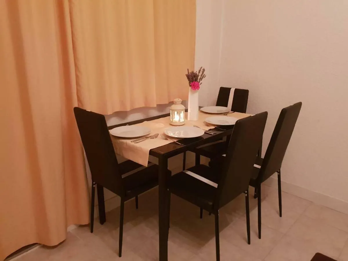 Apartman Ivana Grizane-Belgrad 0*,  Croatia
